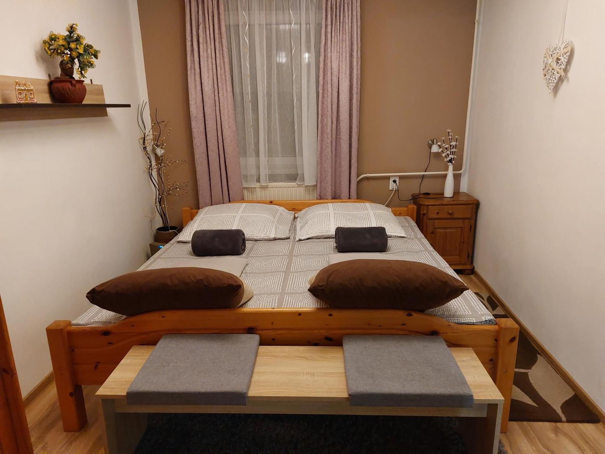 Kata Vendeghaz Appartement Sátoraljaújhely Buitenkant foto