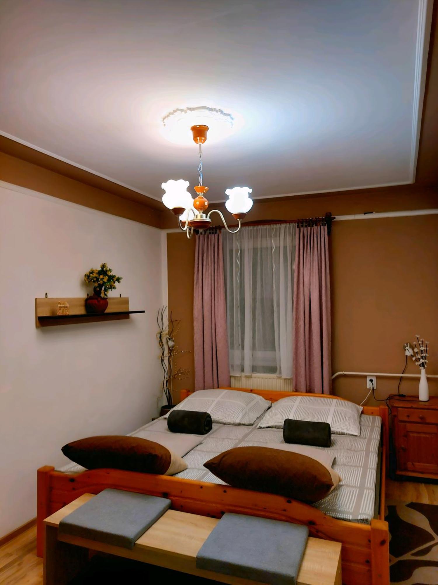 Kata Vendeghaz Appartement Sátoraljaújhely Buitenkant foto